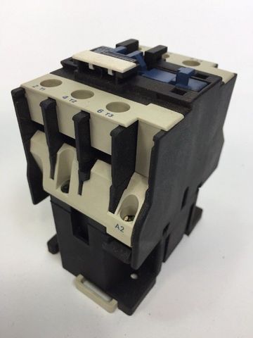 New Telemecanique LC1 D3200P7 Schneider Contactor 15KW