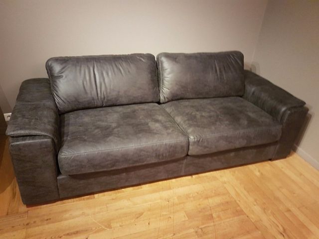 Новый удобный диван в современном дизайне. Ширина 225 cm РРЦ 1790€
