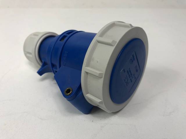 Муфта PCE Merz 2132-6, 3-полюсная, 16A, Twist, IPX7