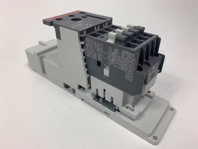 ABB Leistungsschütz 1SBK160403R8100 DLA1230