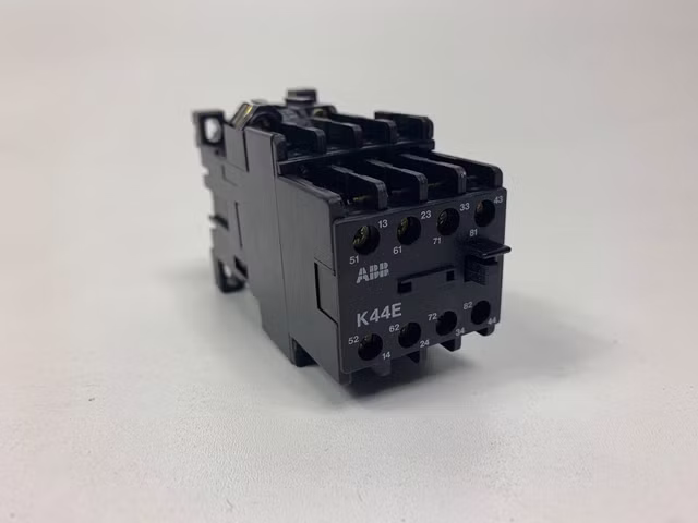 ABB Hilfsschütz K44E FPH1421001R8440 Kontaktor