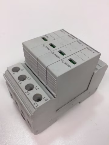 Siemens 5SD7 424-0 Überspannungsschutz Überspannungsschutzgerät