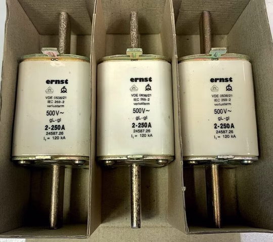 3x Ernst NH Sicherungen Schmelzeinsätze 500V 120 kA Gr. 2