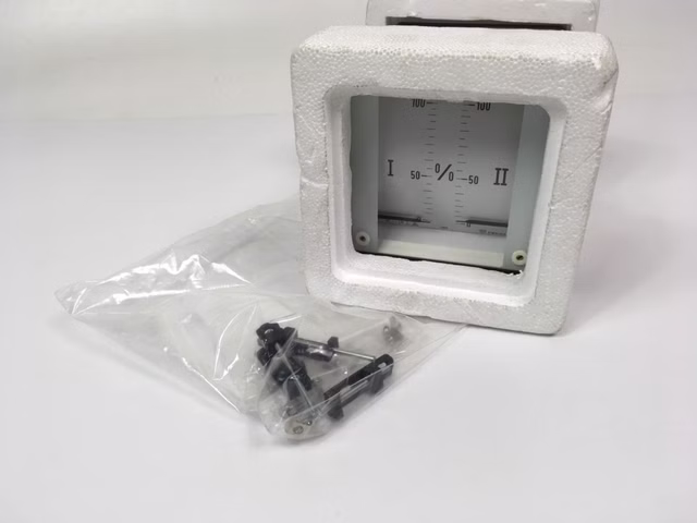celsa EPD96w Doppelvoltmeter Einbaumessgerät Doppel-Voltmeter 2x 110 V AC *LP 341€
