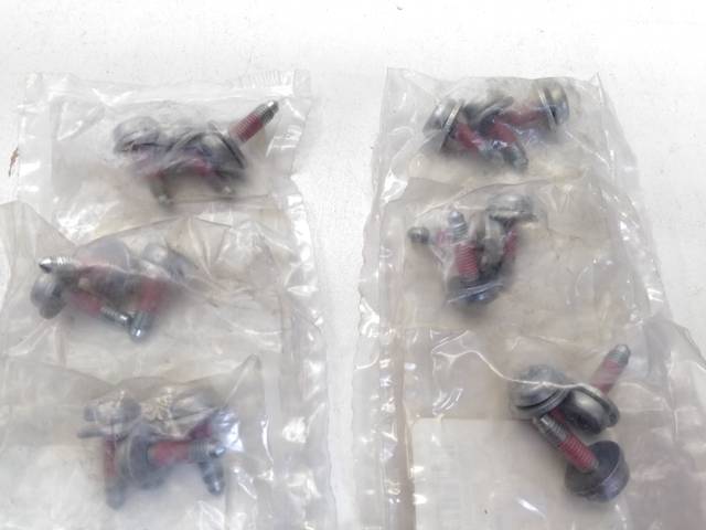 18x Original GM 13155557 Torx Screws with Washer M5 x 18