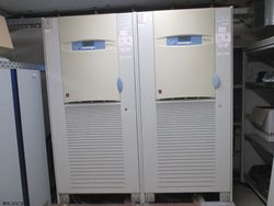 USV UPS Anlage Liebert HIROSS ohne Batterien optinal Zubehör Bettarieschränke Bettarieschränke