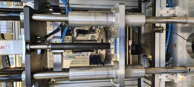 آلة أسطوانة خطية Bosch Rexroth آلة أسطوانات EMC-063-NN-2 سنة الصنع 2016