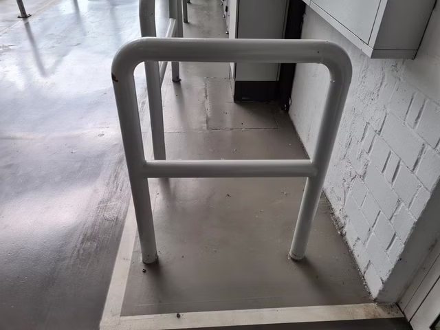 2x Rammschutz Anfahrschutz Schutzbügel Verkehrsschutz Rammschutzplanke 80x100cm