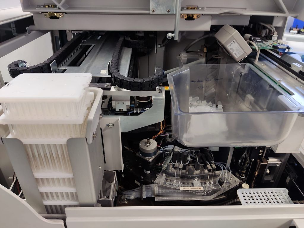 Siemens ADVIA Centaur XP Immunoassay-System Siemens ADVIA Centaur XP Immunoassay-System Produktansicht