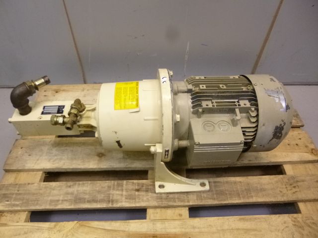 Винтовой шпиндельный насос Knoll KTS-25-60-F.G с двигателем Siemens UD 0309 мощностью 8.6 kW