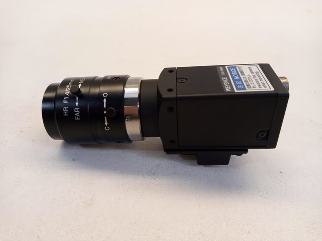 Keyence XG-200M Kamera 2 Millionen Pixel S/W mit Linse F1.4/25mm HR