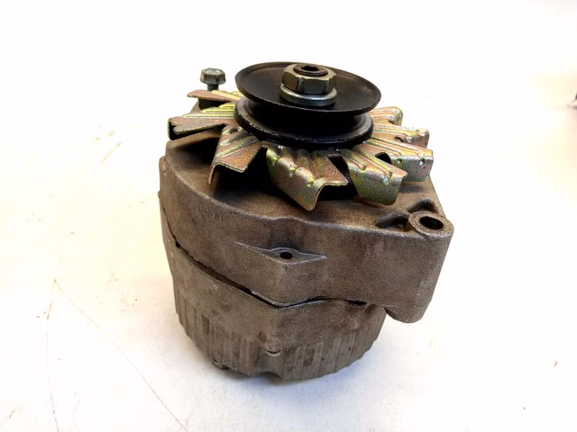 Hyster 3114953 Alternator 12V 45A Lichtmaschine Dynamo W5 Motor Getriebe