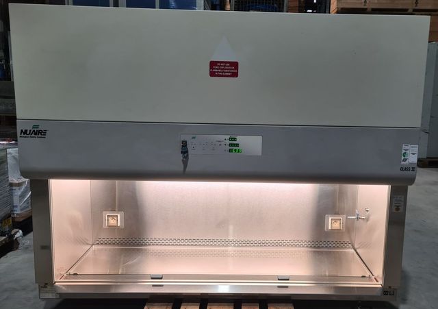 Nuaire NU-440-600E Laboratory Exhaust Fume Hood Workbench Downflow Safety Cabinet