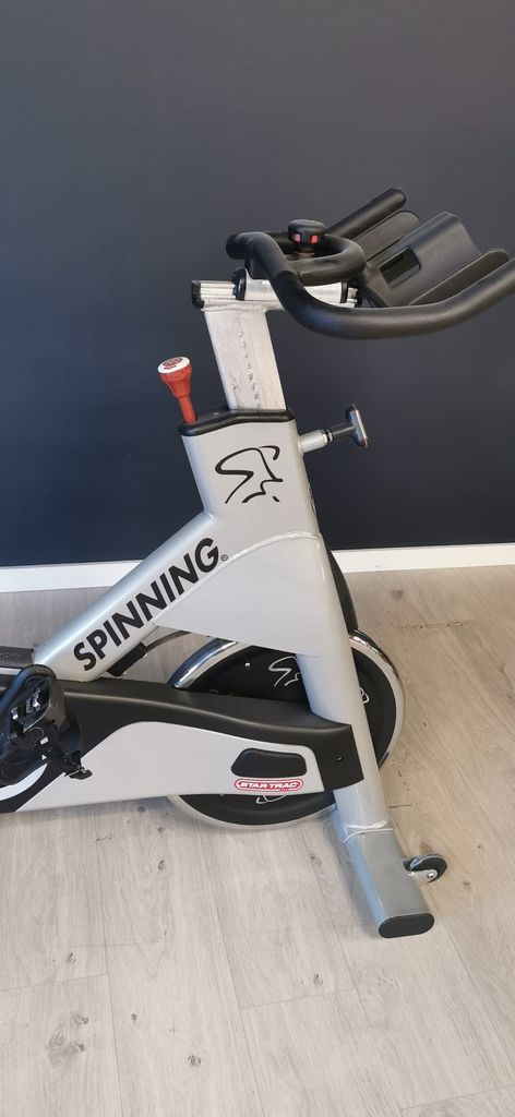 Star Trac Spinner NXT Sattel und Rahmen Star Trac Spinner NXT Sattel und Rahmen Detailansicht