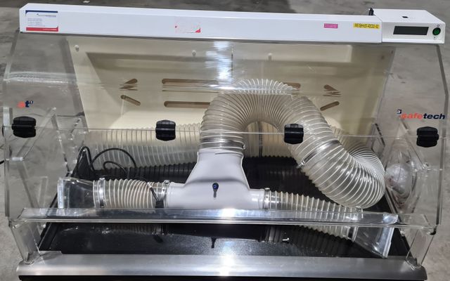 Safetech ST-Alarm-V2 Safety Weighing Cabin without Filtration Components