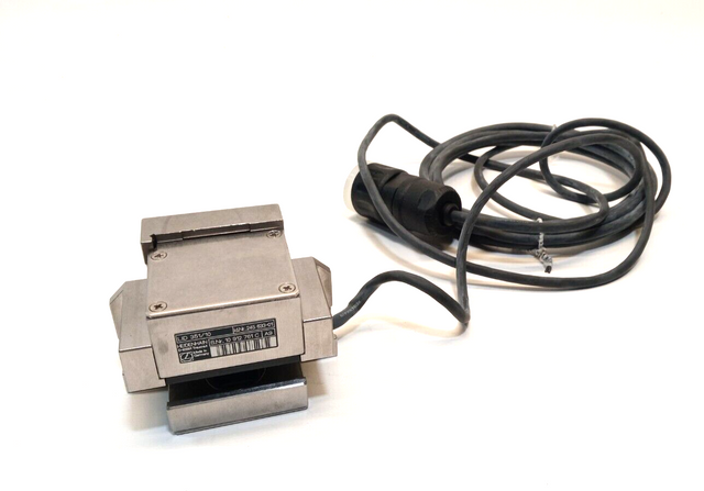 Heidenhain Scanning Head LID 351/10  ID No.: 245 633-01 Serial No.: 10 912 761 C