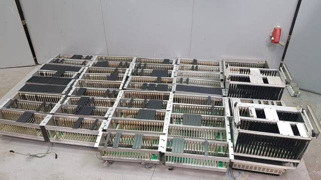 42x Rack Posten Haas Laser EFX19-420-003 uni pro RWCAN04-FST A