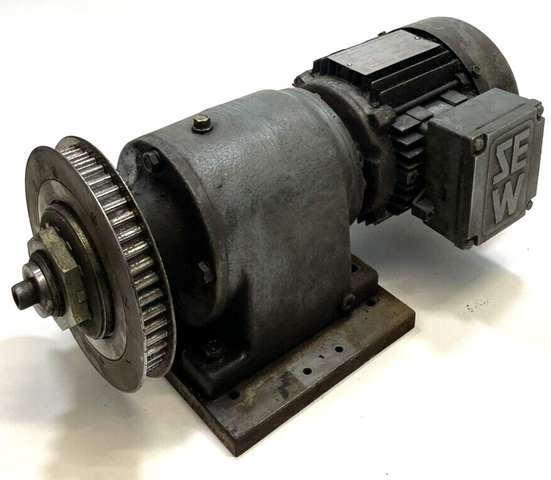SEW R40DT71K4TF محرك تروس R40 0.15kW د/د 1400/24 محرك A 1.12/0.65