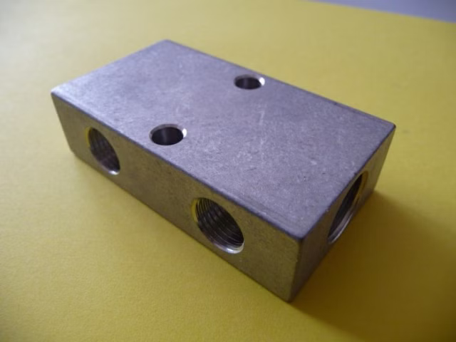 RIEGLER Verteilerleiste 2+2x1/4