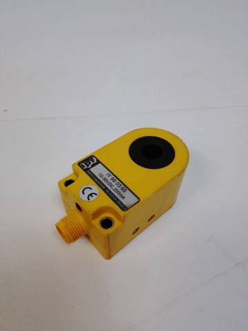 حساس IPF الإلكتروني IY 990365 استقرائي 10-30VDC 200mA IY 99 03 65