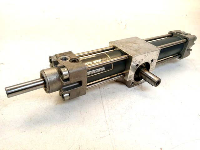 Поворотный цилиндр Bosch 0822930222, цилиндр 0 822 930 222, 180° M 0.7 NM/bar