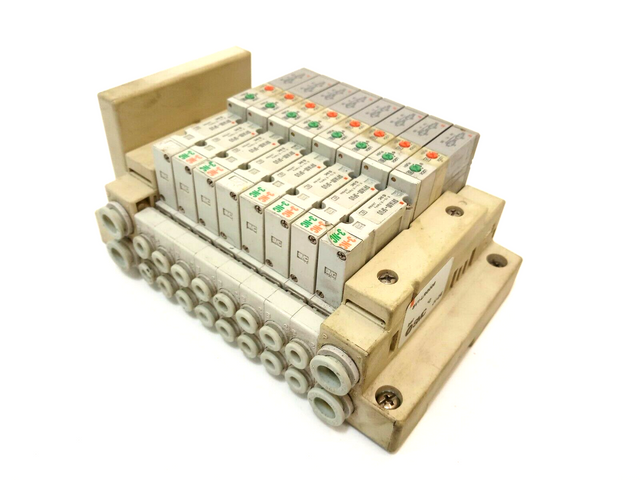 Остров клапанов SMC SV1-LRG006 с 8 клапанами SV1A00-5FUD, электромагнитный клапан 2x3/2-ходовой