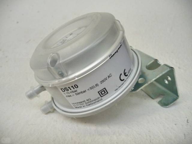 Honeywell Compressed Air Differential Pressure Switch DS 110