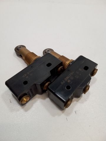2x Honeywell Latching Switch BZ2RQ784