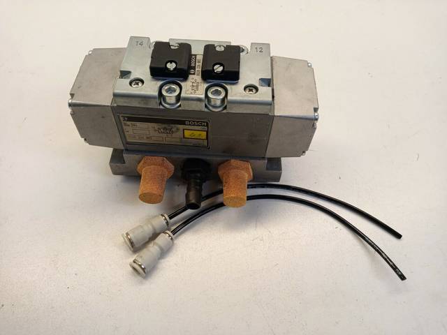 Bosch Rexroth 0820226003 Клапан Пневматический клапан Управляющий клапан Направляющий клапан
