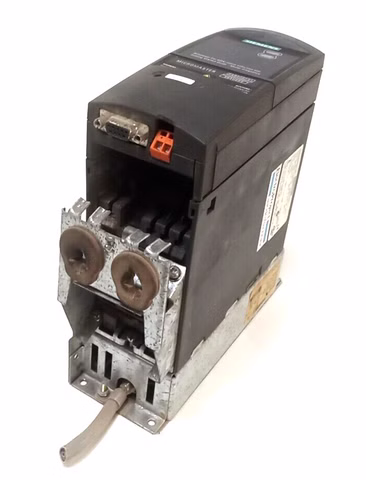 Siemens Micromaster 420 6SE6 420-2UD17-5AA1 E: B05/1.18+Siemens Micromaster 4