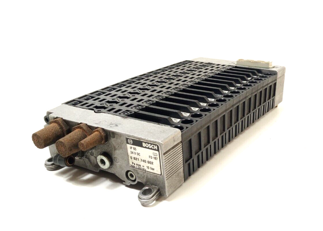 Bosch Rexroth 0 821 740 602 Valve Island Directional Valve 1 825 504 875 Connection Plates