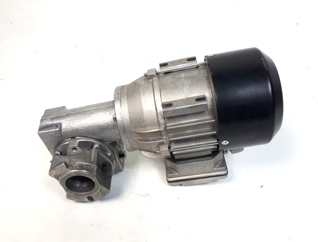 محرك تيار متردد Rexroth 3 842 503 582 + علبة تروس Rexroth 3 842 503 061 - حتى 10kW