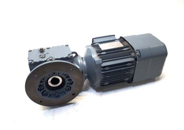 SEW Eurodrive SAF57 DRS90M4BE1 محرك تروس لولبي 220/480V 1.5kW IP54