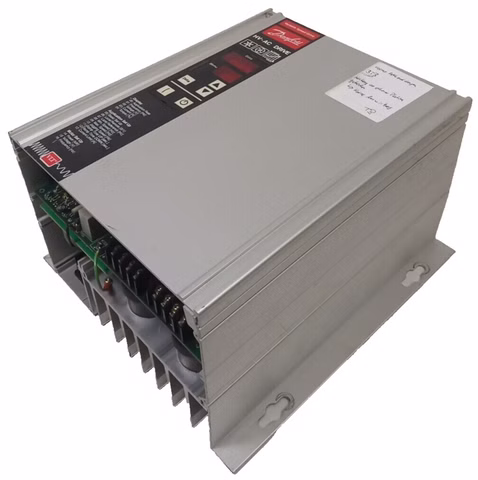 Danfoss VLT Type 3003 175H3069 Frequenzumrichter 380-415V Variable Speed HV-AC