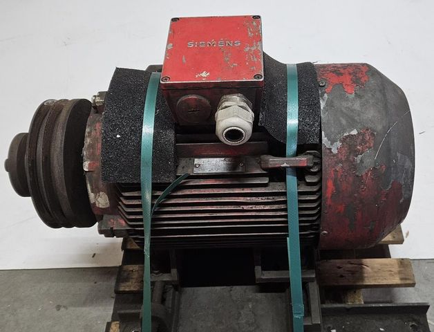 Электродвигатель Siemens IEC 160M, 5.5 kW, 855/min, IP54