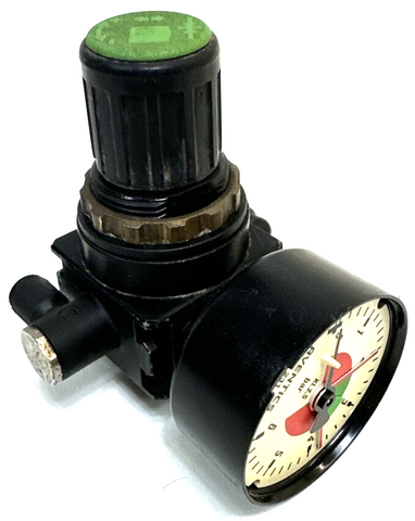 Bosch 0 821 302 709 Клапан регулятора давления с манометром 0821302709