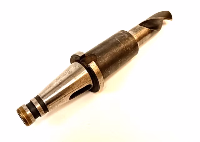 Werkzeugaufnahme Kegel: Ø 17mm x Ø 25 mm Bohrer: Ø 32 mm Kegeldorn Aufnahmekegel