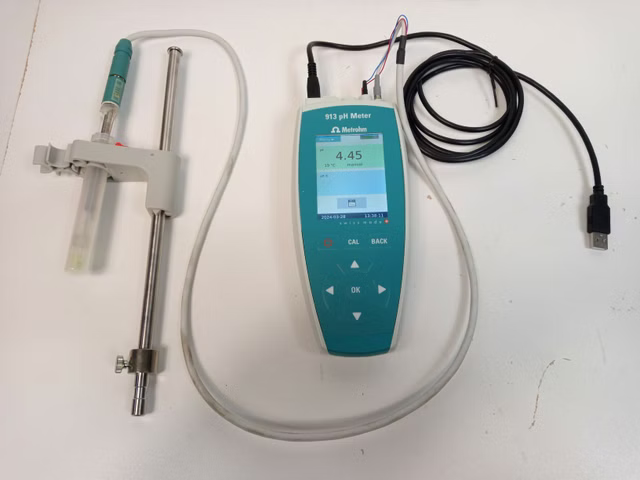 Metrohm 913 pH Meter PH-Meter Messgerät Konduktometer