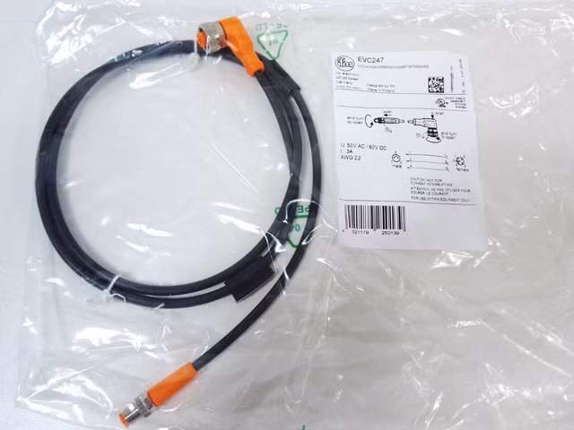 ifm EVC247 Verbindungskabel 1m M8/M12 Stecker VDOAH030MSS0001H03STGF030MSS