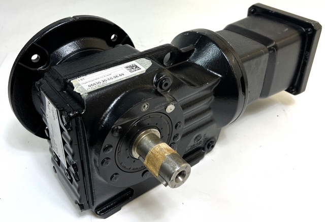 جهاز نقل الحركة SEW Eurodrive KF47 AQH140/3 بتروس أمامية 4500/min 305Nm i=9,10 | KF47AQH1403