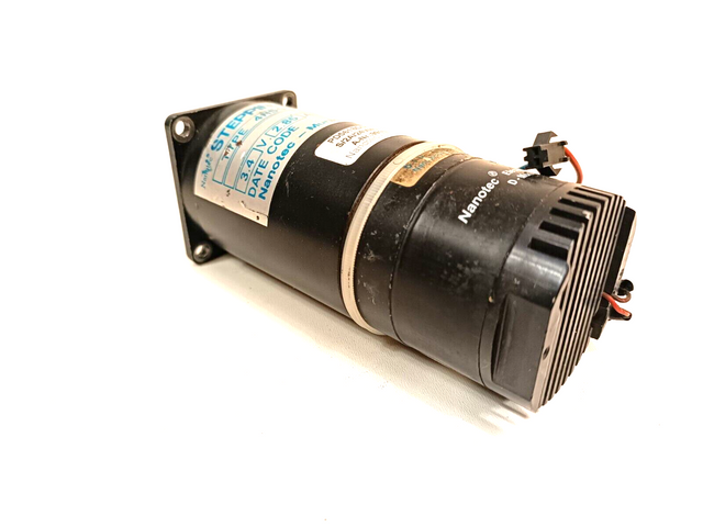 NANOTEC محرك خطوة | S/2A/24V/42-99 | 3.4V، 2.85A، 1.8DEG | 4H5618C0408