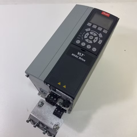 Danfoss VLT FC-102P7K5T4E20H1XGXXXXSXXXXAXBXCXXXXDX HVAC 7,5kW