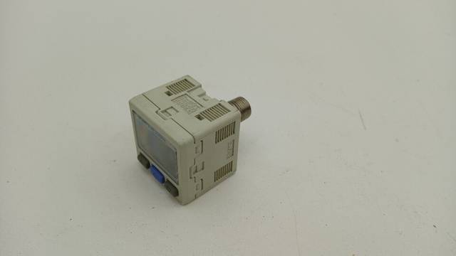 SMC ISE-40-01-62L 12-24V مفتاح ضغط رقمي دقيق