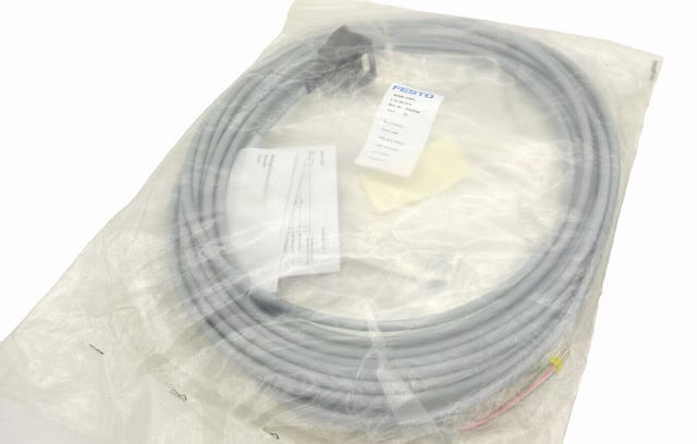 Festo NEBM-S1W9-E-10-Q5-LE6 Motorleitung Leitung Cable Kabel 1450740