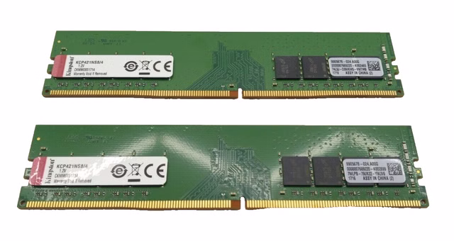 2x Kingston Desktop Memory Storage Plate 4GB 1.2V KCP421NS8/4