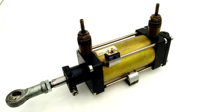 Пневматический цилиндр Parker Sempress A-D-0-MAE-0-100/125, ход цилиндра 125mm