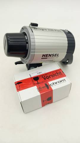 Компактная вспышка Hensel Integra 250 Plus, 250 Вт·с, 6 ступеней, пилотный свет 300W