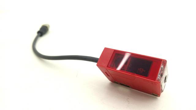 Датчик Leuze HT25CI/PX-200-M12 PNP, разъём M12, 0–1.3 м HT25CIPX200M12 50139759