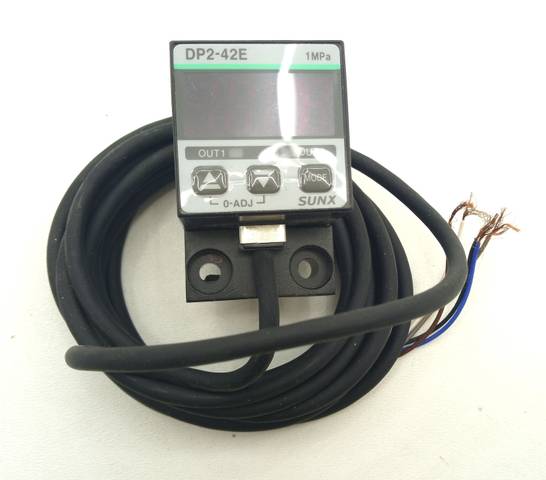 SUNX DP2-42E Pressure Sensor Digital Sensor 1MPa with Cable Display Sensor DP141E