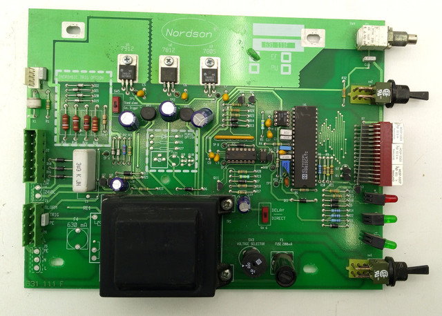 Nordson 631111F Control Board PCB Controller Board 12 V/5 V DC Relay Control